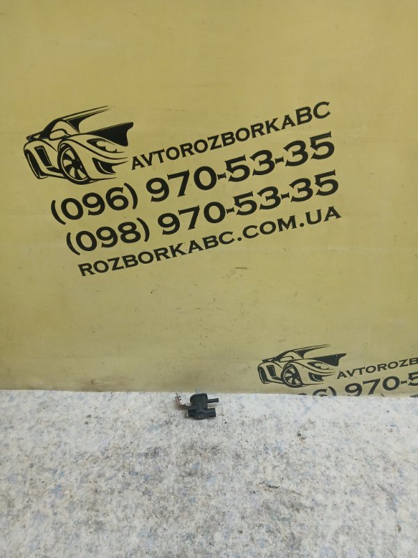 Запчасть клапан вакуумный Toyota Highlander Hybrid 2021 LE 2.5 25860-F0020 Б/У Клапан вакуумный Toyota Highlander Hybrid 2021 LE 2.5 25860-F0020 Б/У