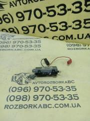 Фото запчасти блок управління/підсилювач антени Kia Forte 2017 Б/У запчасть Запчасть блок управління/підсилювач антени Kia Forte 2017