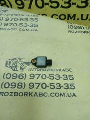 Датчик удару задний левый Optima Hybrid 2014 Датчик удару задний левый Optima Hybrid 2014