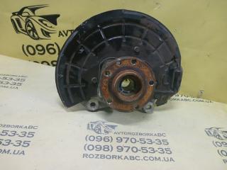 Цапфа ( Поворотний кулак) передняя левая 200 2015 2.4