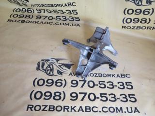 Кронштейн интеркулера GLC 300 2018 X253 2.0 27492031710098