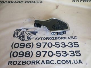 Накладка на торпедо Audi Q3 2021 83A 2.0 DHHA 83B853189A Б/У