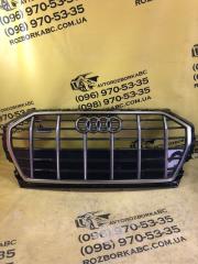 Решетка радиатора передняя Audi Q5 2021