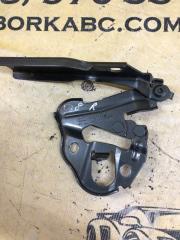 Петля капота передняя правая Q8 2019 3.0 Петля капота передняя правая Q8 2019 3.0