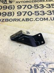 Кронштейн крыла передний правый Audi Q8 3.0 Кронштейн крыла передний правый Audi Q8 3.0