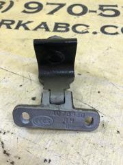 Петля крышки багажника задняя правая Audi Q8 4M 3.0 Петля крышки багажника задняя правая Audi Q8 4M 3.0