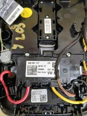 Плафон салона Q5 2019 80A 2.0 Плафон салона Q5 2019 80A 2.0