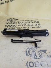 Домкрат Q5 2019 80A 2.0 Домкрат Q5 2019 80A 2.0