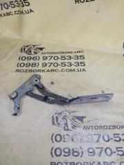 Петля капота передняя правая Audi Q5 2019 Б/У Петля капота передняя правая Audi Q5 2019