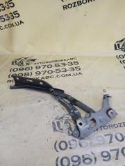 Петля капота передняя правая Q5 2019 80A 2.0 Петля капота передняя правая Q5 2019 80A 2.0