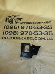 Кронштейн замка капота передний левый Mercedes-Benz GLS 450 4MATIC 2018 Б/У Кронштейн замка капота передний левый Mercedes-Benz GLS 450 4MATIC 2018