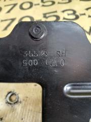 Кронштейн замка капота передний правый GLS 450 4MATIC 2018 276 3.0 biturbo