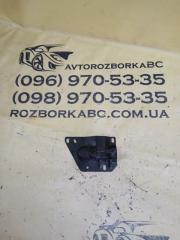 Скоба замка капота передняя правая Audi A5 2019 Б/У Скоба замка капота передняя правая Audi A5 2019