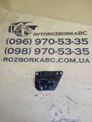 Скоба замка капота передняя левая Audi A5 2019 Б/У Скоба замка капота передняя левая Audi A5 2019