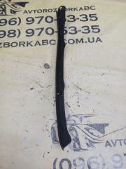 Уплотнитель капота передний правый Audi A5 Sportback 2.0 CYMC