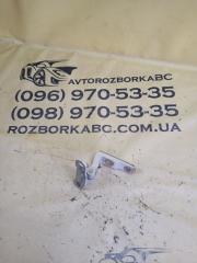 Петля двери нижняя передняя левая Volvo XC90 2021 Б/У Петля двери нижняя передняя левая Volvo XC90 2021