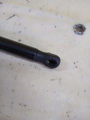 Амортизатор капота передний левый gl 450 2015 x166 276 3.0 biturbo