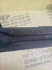 Кронштейн замка капота передний gl 450 2015 x166 276 3.0 biturbo