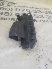 Накладка кузова передняя правая Mercedes-Benz gl 450 x166 276 3.0 biturbo