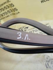 Уплотнитель двери задний левый gl 450 2015 x166 276 3.0 biturbo