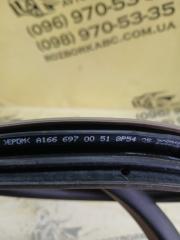 Уплотнитель двери передний левый Mercedes-Benz gl 450 x166 276 3.0 biturbo