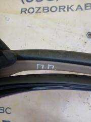 Уплотнитель двери передний правый gl 450 2015 x166 276 3.0 biturbo