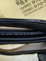 Уплотнитель двери передний правый Mercedes-Benz gl 450 x166 276 3.0 biturbo
