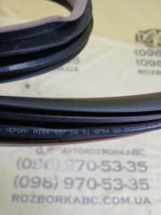 Уплотнитель двери задний правый Mercedes-Benz gl 450 x166 276 3.0 biturbo