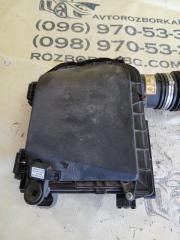 Корпус воздушного фильтра левый gl 450 2015 x166 276 3.0 biturbo