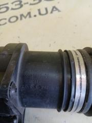 Корпус воздушного фильтра правый gl 450 2015 x166 276 3.0 biturbo