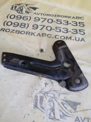 Кронштейн подрамника передний правый gl 450 2015 x166 276 3.0 biturbo