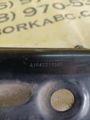 Кронштейн подрамника передний правый gl 450 2015 x166 276 3.0 biturbo