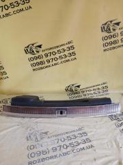 Накладка багажника задняя Audi Q7 2016 Б/У Накладка багажника задняя Audi Q7 2016