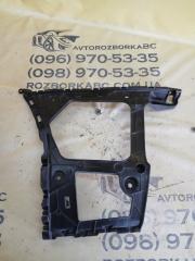 Кронштейн бампера задний левый Audi Q7 2016 Б/У Кронштейн бампера задний левый Audi Q7 2016