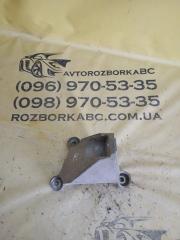 Фото запчасти кронштейн двигателя правый Chevrolet Camaro 2015 Б/У запчасть Запчасть кронштейн двигателя правый Chevrolet Camaro 2015