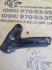 Кронштейн подрамника передний левый GLS 450 4MATIC 2018 276 3.0 biturbo