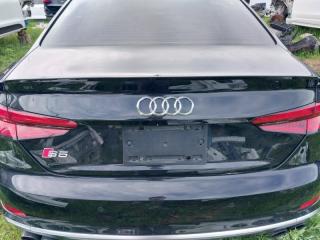 Крышка багажника S5 2017 Coupe 3.0 CWGD Крышка багажника S5 2017 Coupe 3.0 CWGD