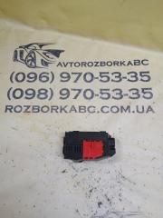 Крышка блока предохранителей Mercedes-Benz GLS 450 4MATIC 2018 Б/У Крышка блока предохранителей Mercedes-Benz GLS 450 4MATIC 2018