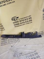 Уплотнитель крыла передний правый BMW 530 2018 Б/У Уплотнитель крыла передний правый BMW 530 2018