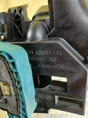 Кронштейн радиатора передний левый 530 2018 G30 XB1142M0