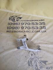 Кронштейн крыла передний правый BMW 530 2018 Б/У Кронштейн крыла передний правый BMW 530 2018