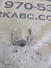 Кронштейн проводки Q8 2019 DCBD