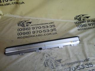 Солнцезащитная шторка задняя левая Audi Q8 2019 Б/У Солнцезащитная шторка задняя левая Audi Q8 2019