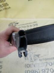 Уплотнитель капота BMW X1 F48 B46A20O1 Уплотнитель капота BMW X1 F48 B46A20O1
