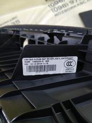 Накладка сиденья задняя правая Q8 2019 3.0 DCBD Накладка сиденья задняя правая Q8 2019 3.0 DCBD