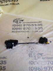 Дотяжка/актуатор крышки багажника Audi Q3 2021 Б/У Дотяжка/актуатор крышки багажника Audi Q3 2021