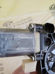 Моторчик стеклоподъемника передний правый Audi Q8 3.0 DCBD Моторчик стеклоподъемника передний правый Audi Q8 3.0 DCBD