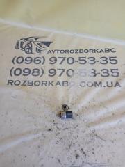 Фото запчасти датчик давления топлива Audi Q5 2018 Б/У запчасть Запчасть датчик давления топлива Audi Q5 2018