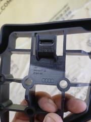 Крепление покрытия пола левое Q8 2019 3.0 DCBD Крепление покрытия пола левое Q8 2019 3.0 DCBD