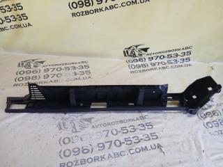 Кронштейн полки багажника задний левый Q8 2019 3.0 DCBD Кронштейн полки багажника задний левый Q8 2019 3.0 DCBD